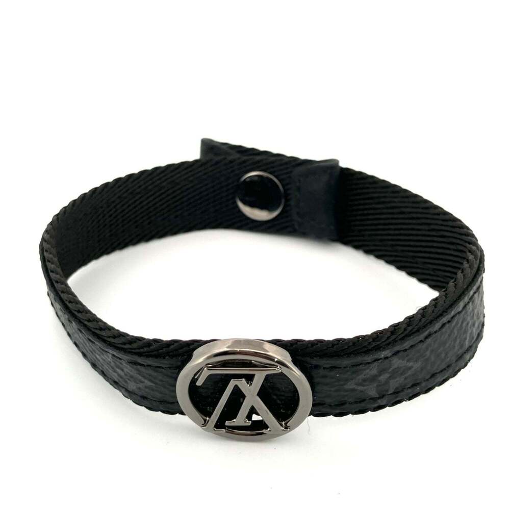 Louis Vuitton Monogram Eclipse Lv Circle Bracelet… - image 4